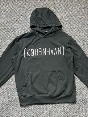 KØBENHAVN Solid Black Men's Hoodie with White Graphic